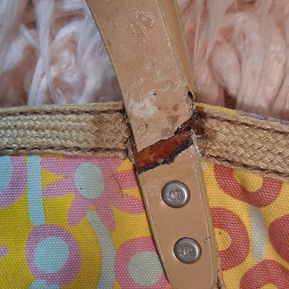 CHANEL Yellow and Purple Floral Tote (STRAP IS BROKEN PROJECT BAG!) - Picture 9 of 16